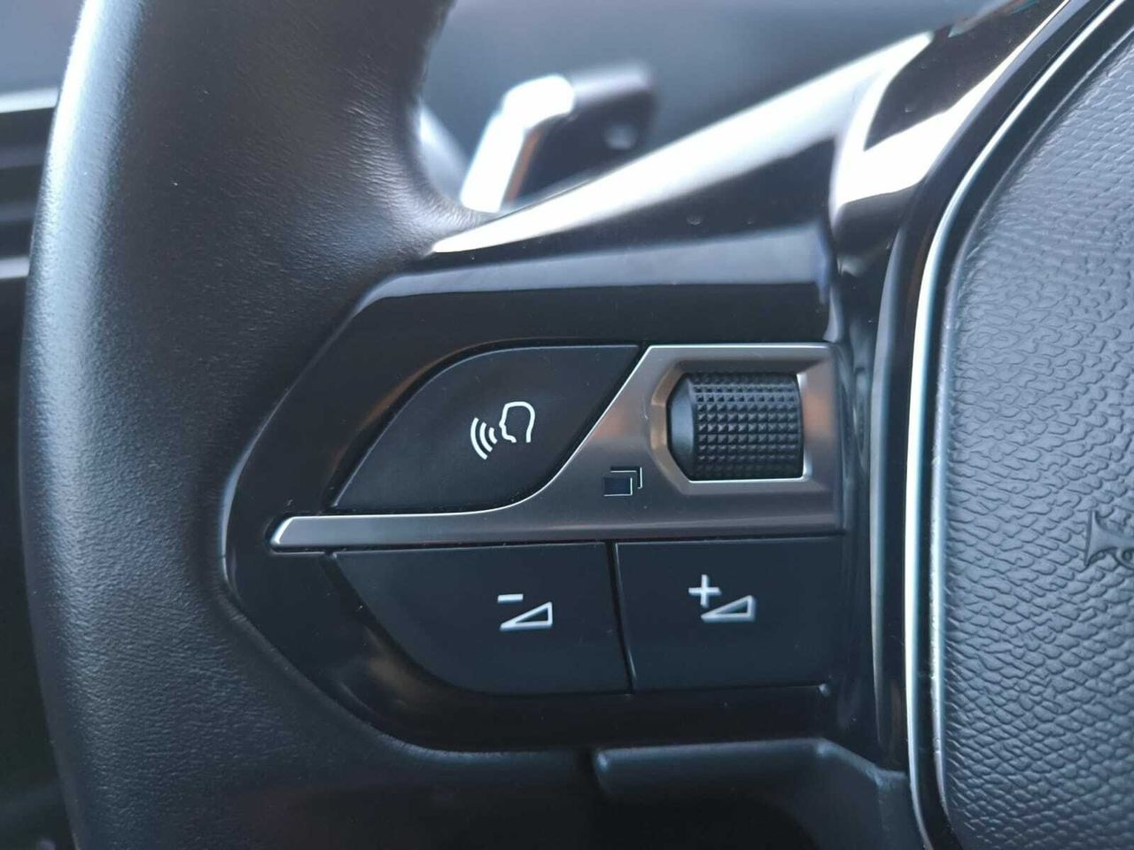 Peugeot 3008 Hybrid ALLURE HYBRID 225 e EAT8  - Foto 2
