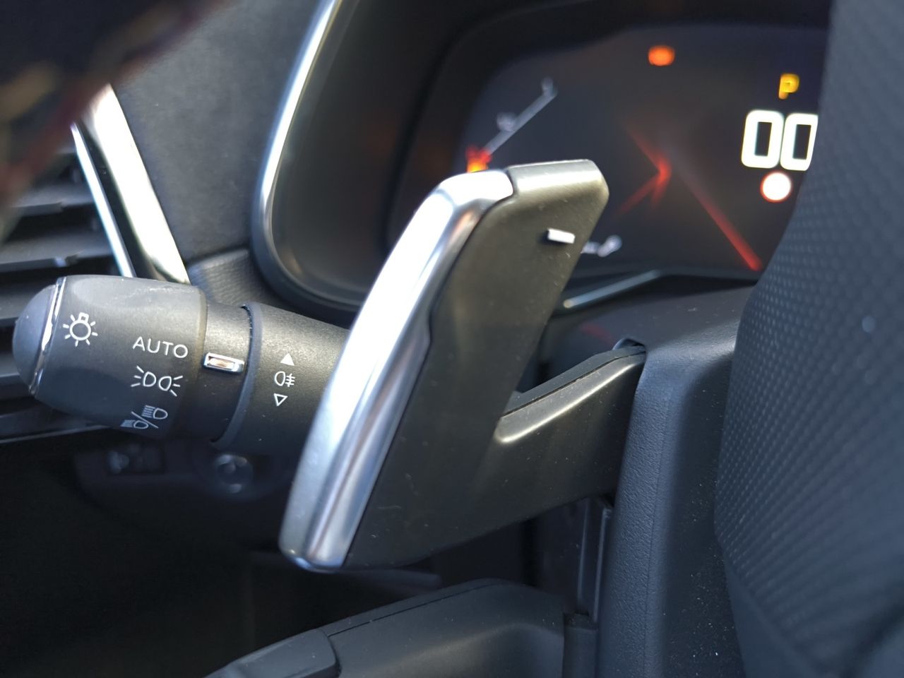 DS DS 7 CROSSBACK BLUE HDI 180 CV AUT PERFORMANCE LINE  - Foto 2