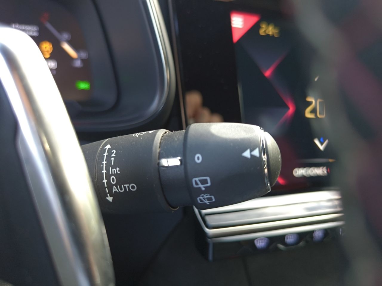 DS DS 7 CROSSBACK BLUE HDI 180 CV AUT PERFORMANCE LINE  - Foto 2