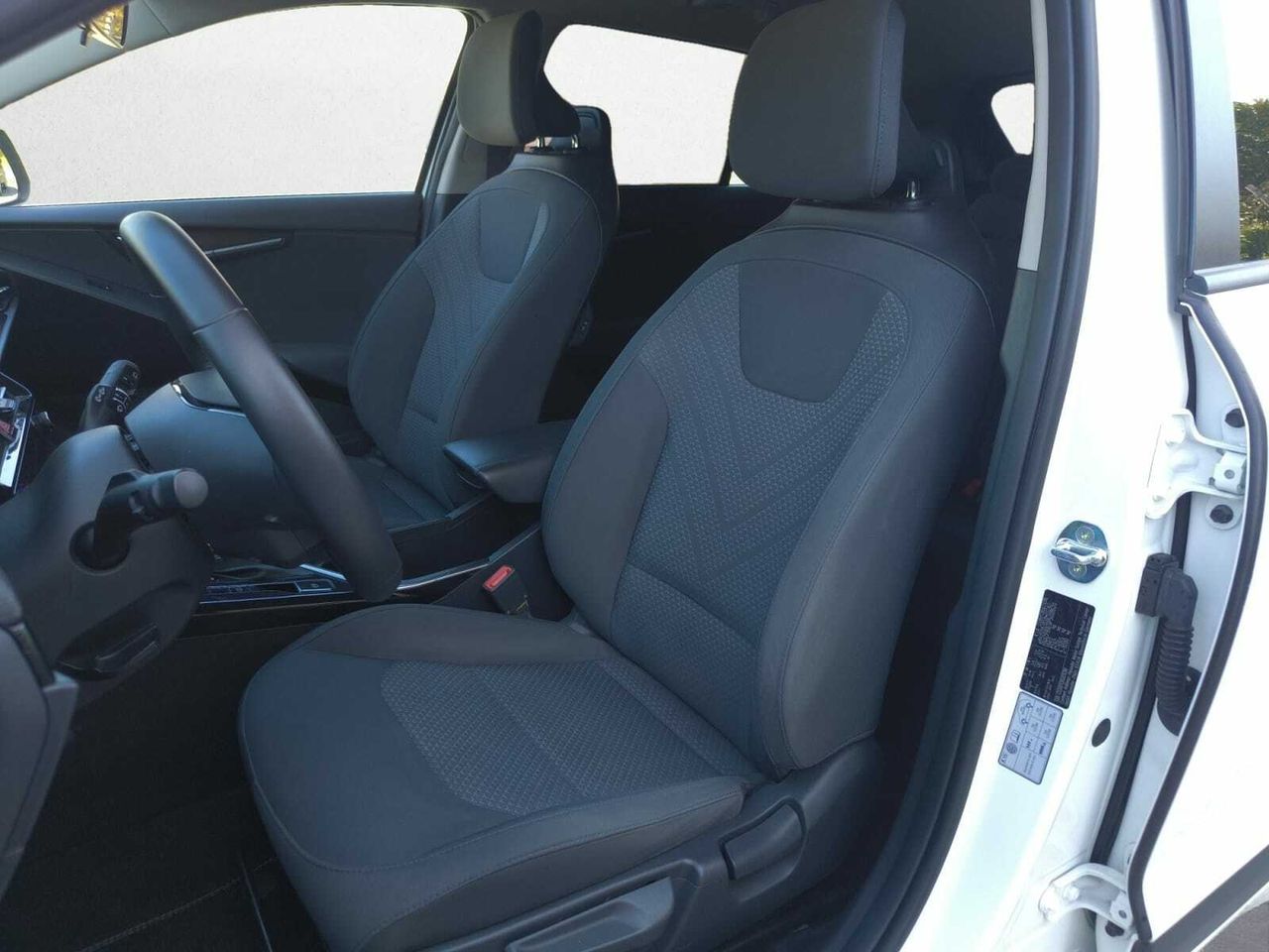 Kia Niro 1.6 GDI HEV 141 CV CONCEPT  - Foto 2