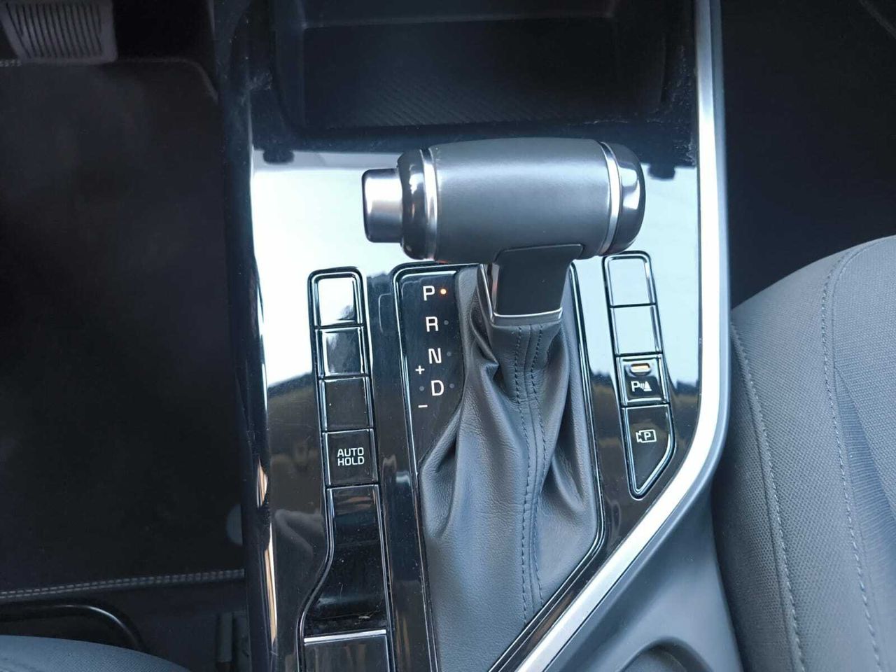 Kia Niro 1.6 GDI HEV 141 CV CONCEPT  - Foto 2