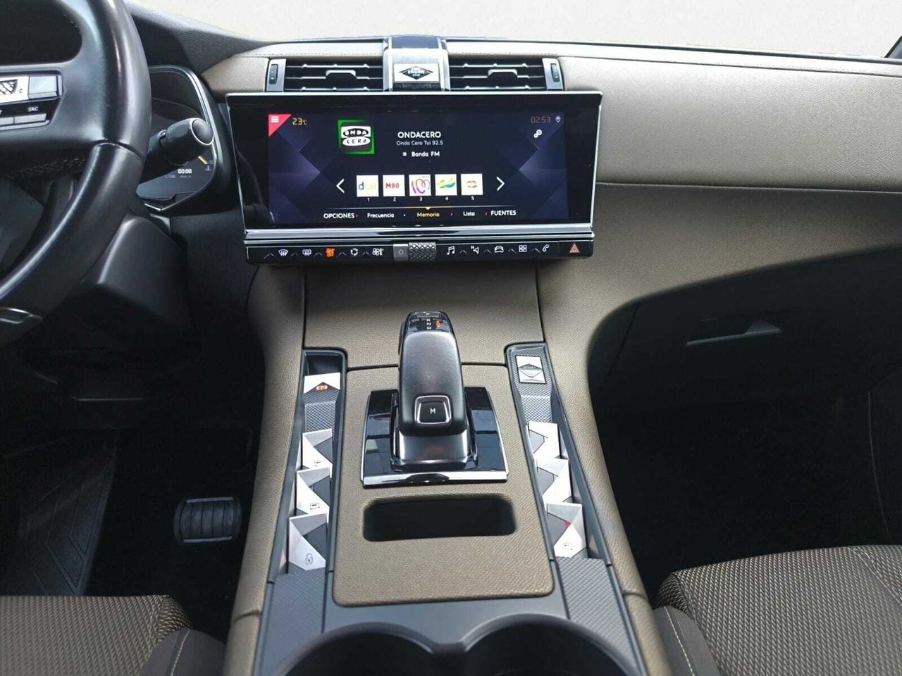 DS DS 7 CROSSBACK BLUE HDI 130 AUT SO CHIC  - Foto 2