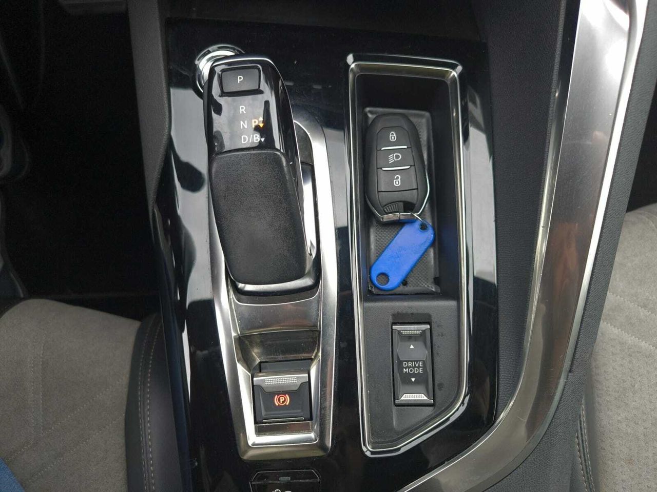 Peugeot 3008 Hybrid GT HYBRID 300 e-EAT8  - Foto 2