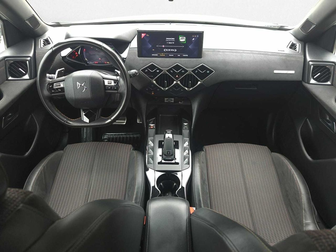 DS DS 3 CROSSBACK PURE TECH 130 CV AUT PERFORMANCE LINE  - Foto 2