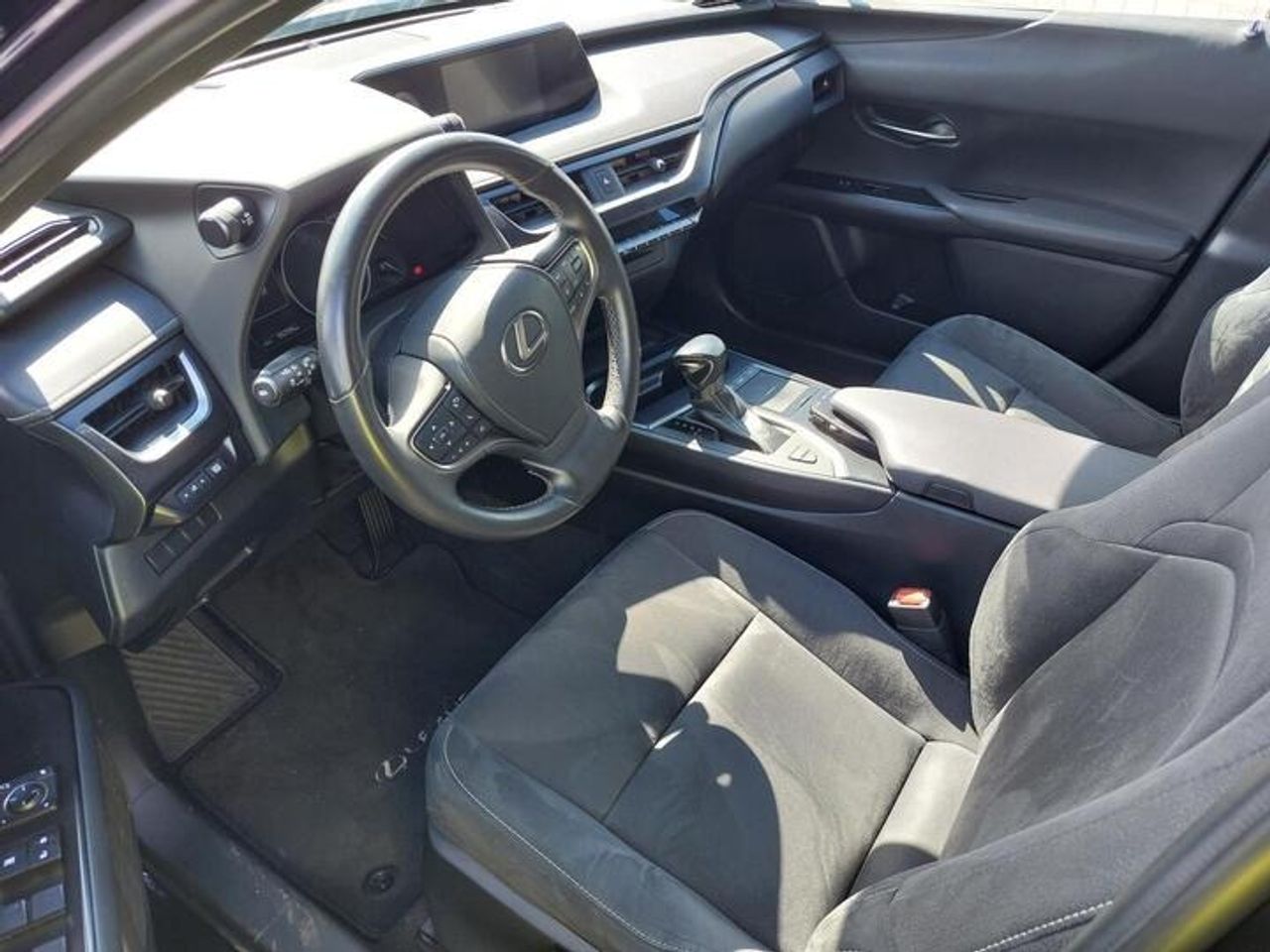 Lexus UX 2.0 250 H BUSINESS  - Foto 2