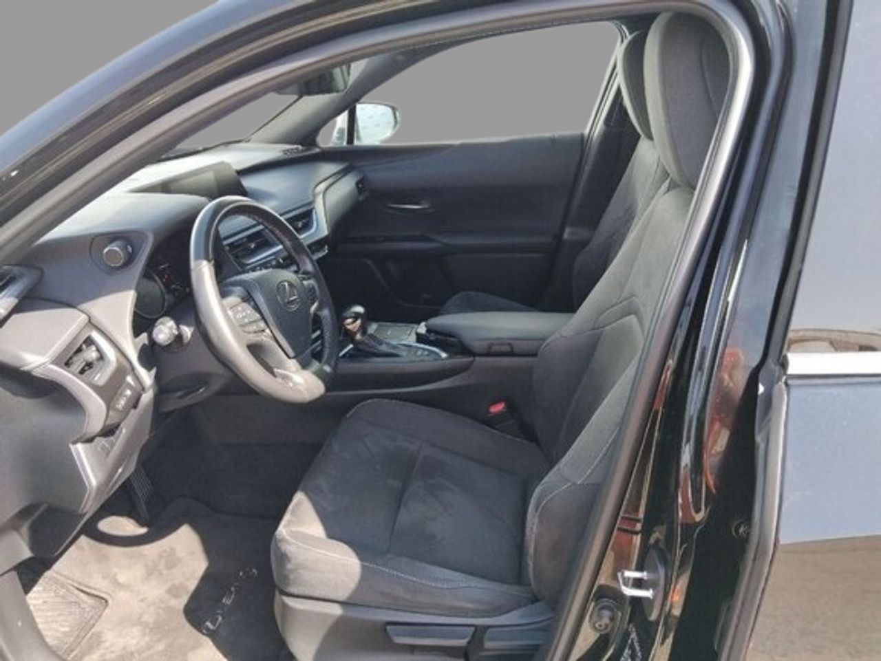 Lexus UX 2.0 250 H BUSINESS  - Foto 2