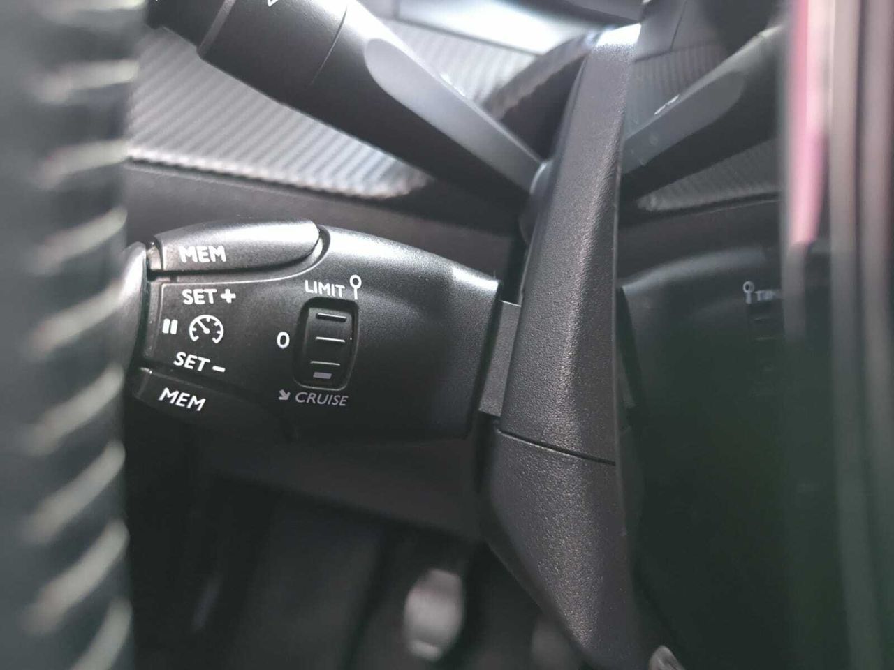 Peugeot 208 ACTIVE PACK BLUE HDI 100 CV  - Foto 2