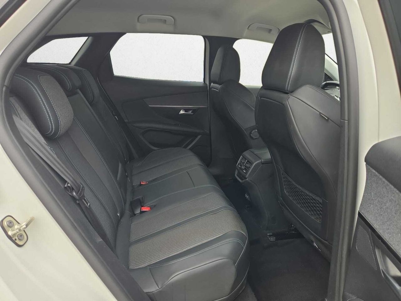 Peugeot 3008 Hybrid ALLURE PACK HYBRID 225 e-EAT8  - Foto 2