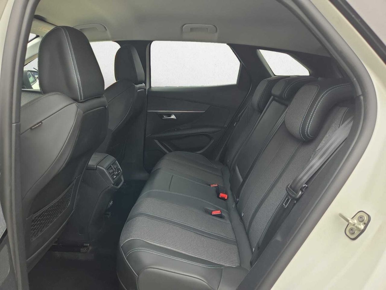 Peugeot 3008 Hybrid ALLURE PACK HYBRID 225 e-EAT8  - Foto 2