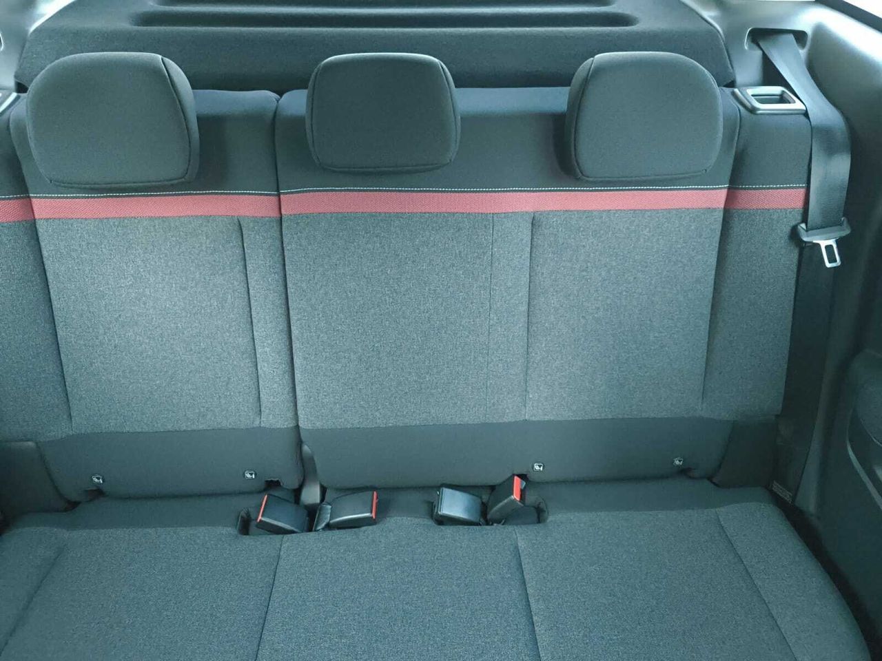 Citroën C3 Aircross BLUE HDI 100 CV C SERIES  - Foto 2