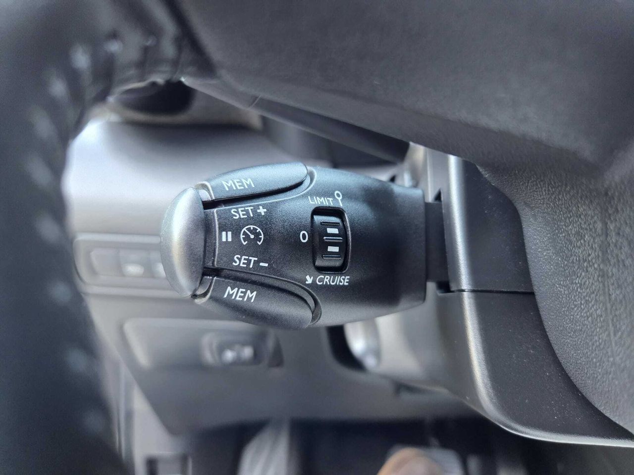 Citroën C3 Aircross PURE TECH 130 CV EAT6 SHINE  - Foto 2