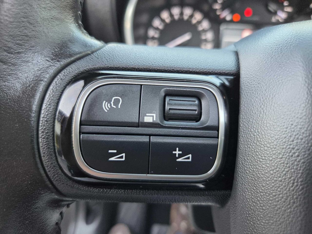 Citroën C3 Aircross PURE TECH 130 CV EAT6 SHINE  - Foto 2