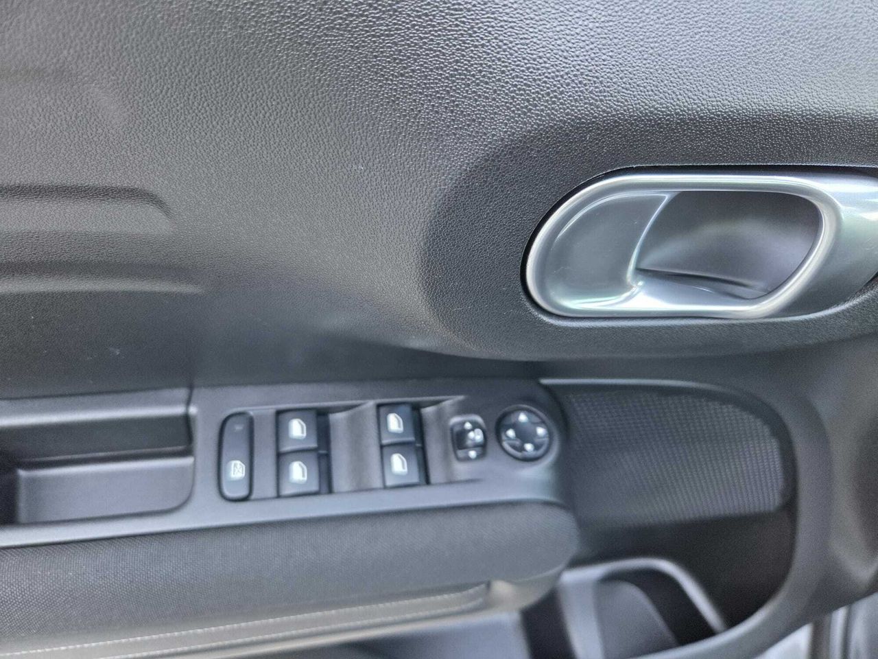 Citroën C3 Aircross PURE TECH 130 CV EAT6 SHINE  - Foto 2