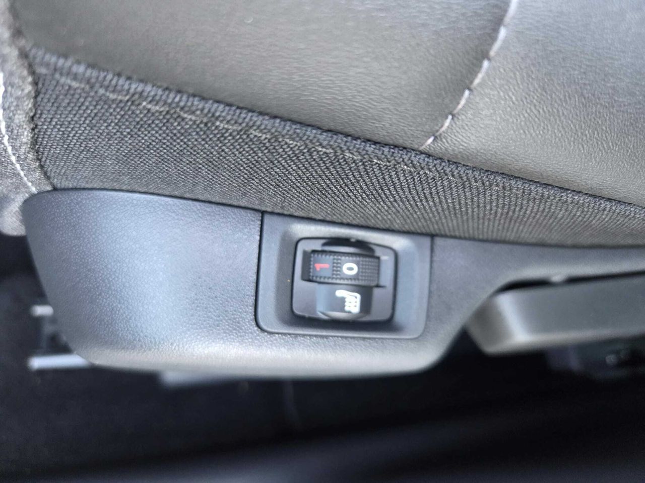 Citroën C3 Aircross PURE TECH 130 CV EAT6 SHINE  - Foto 2