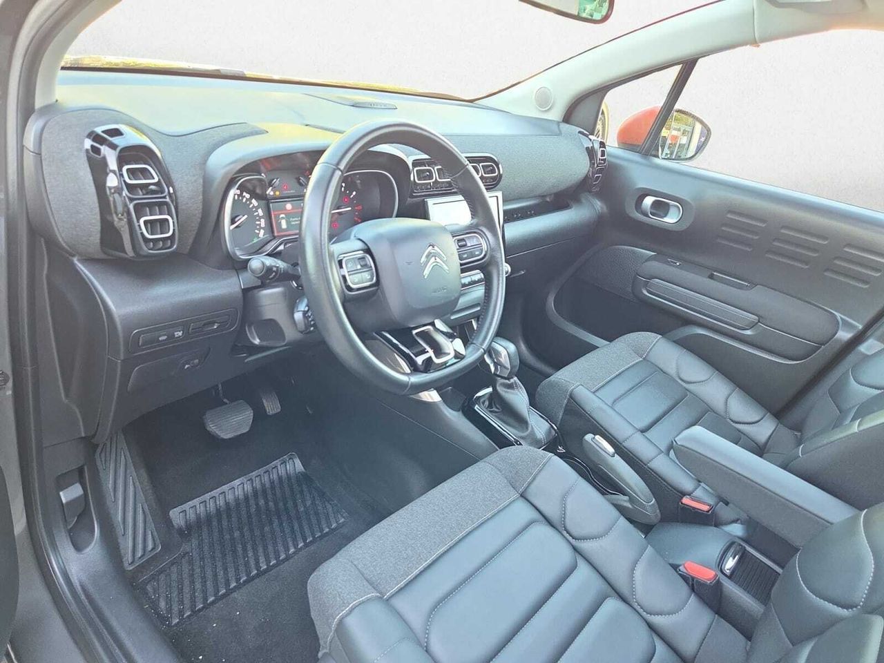 Citroën C3 Aircross PURE TECH 130 CV EAT6 SHINE  - Foto 2