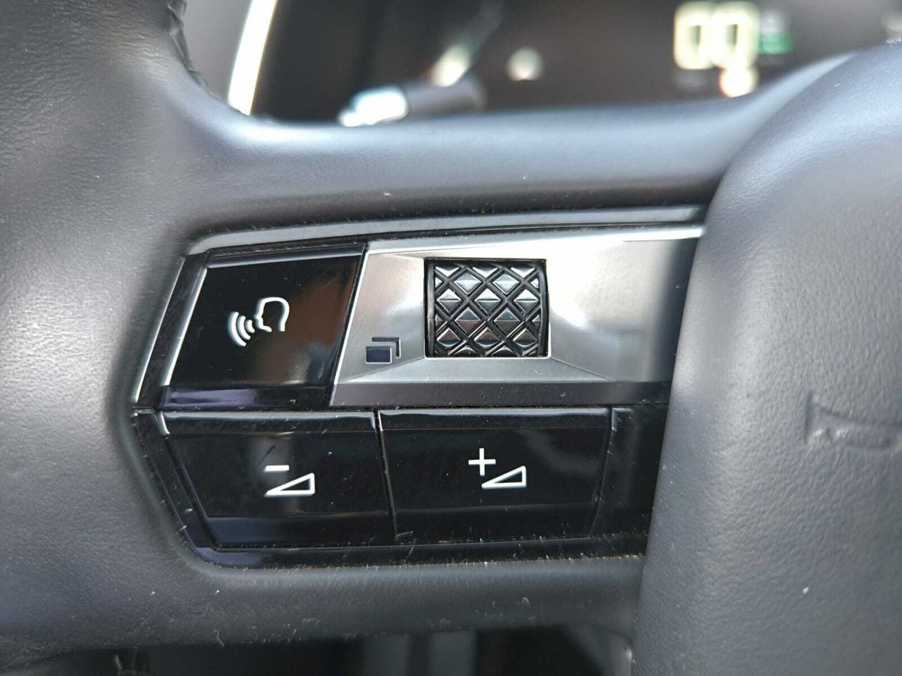 DS DS 7 CROSSBACK E TENSE 225 LIGNE NOIRE  - Foto 2