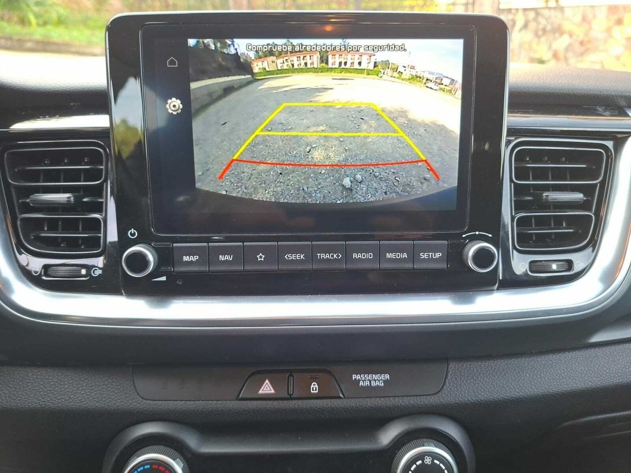 Kia Stonic 1.0 TGDI MHEV DRIVE  - Foto 2