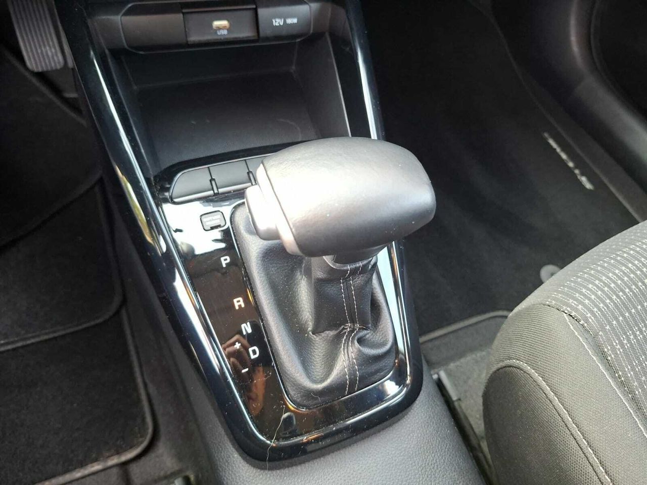 Kia Stonic 1.0 TGDI MHEV DRIVE  - Foto 2