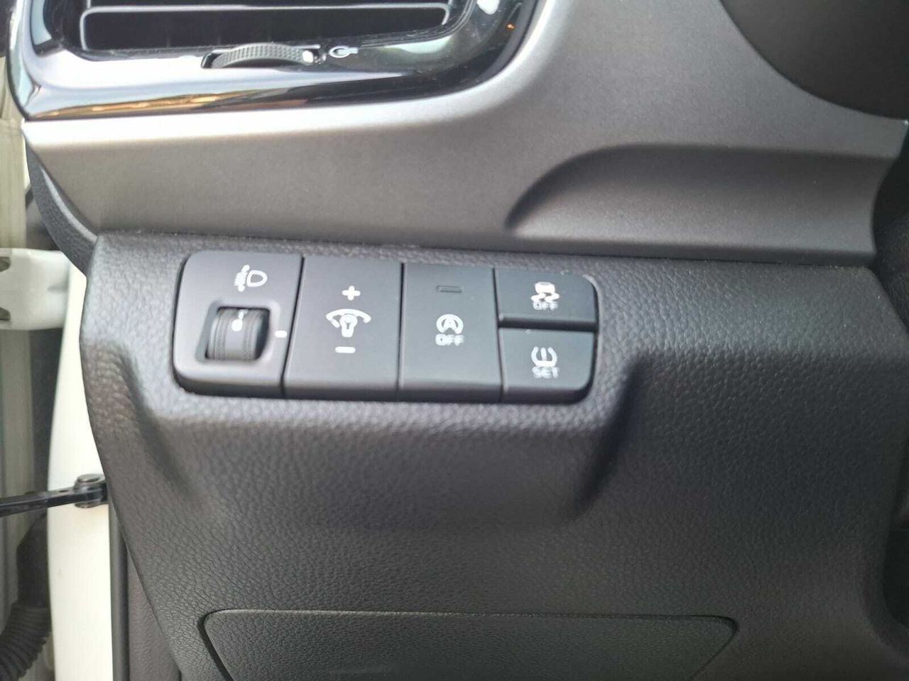 Kia Stonic 1.0 TGDI MHEV DRIVE  - Foto 2