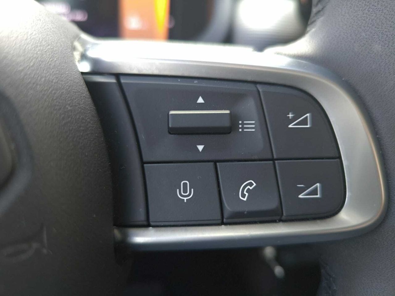 Jeep Avenger 1.2 ALTITUDE  - Foto 2