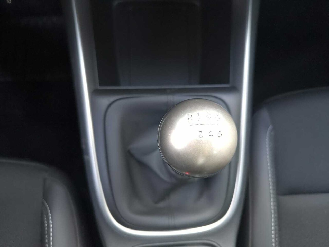 Jeep Avenger 1.2 ALTITUDE  - Foto 2