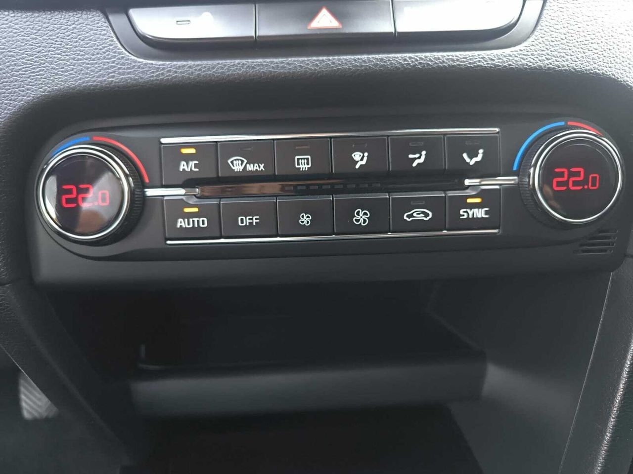 Kia XCeed 1.6 CRDI TECH  - Foto 2