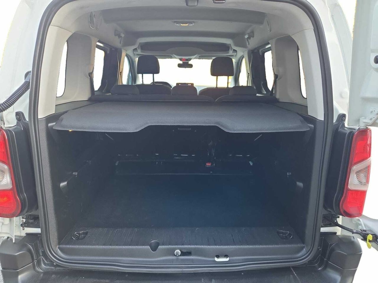 Peugeot Rifter ACTIVE BLUE HDI 130 CV STANDARD  - Foto 2