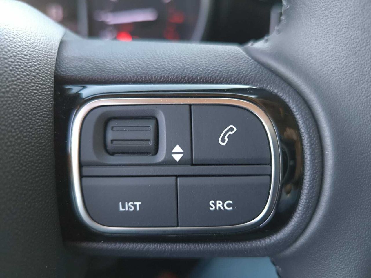 Citroën C3 Aircross BLUE HDI 110 CV SHINE  - Foto 2