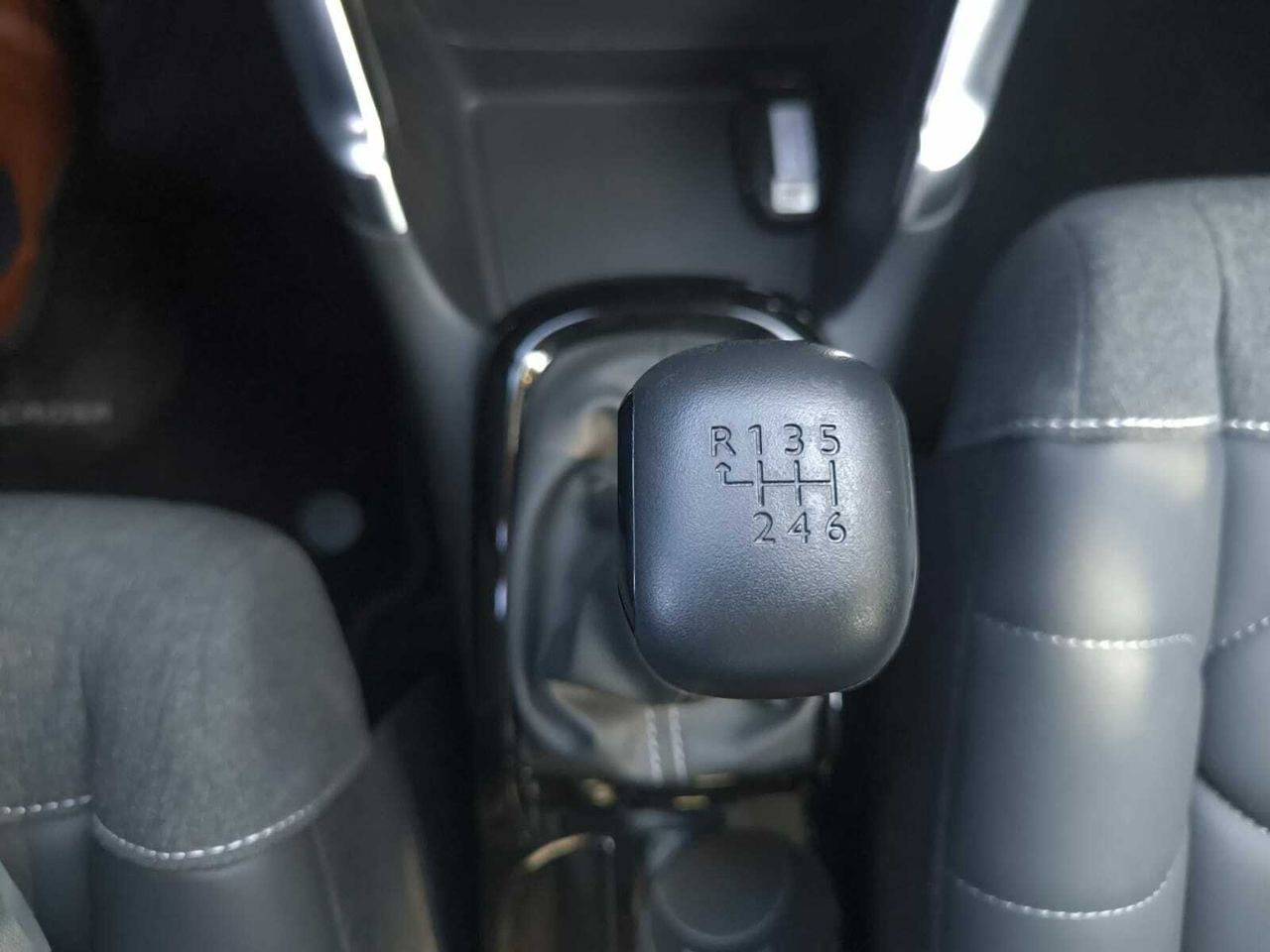 Citroën C3 Aircross BLUE HDI 110 CV SHINE  - Foto 2