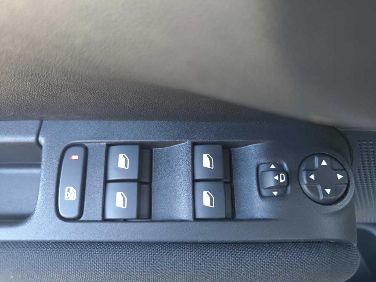 Citroën C3 Aircross BLUE HDI 110 CV SHINE  - Foto 2