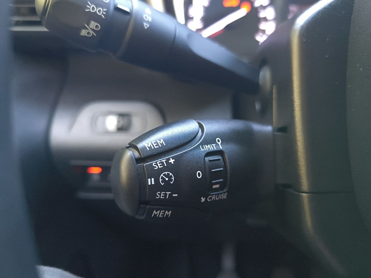 Citroën Berlingo TALLA M BLUE HDI 100 CV LIVE PACK  - Foto 2