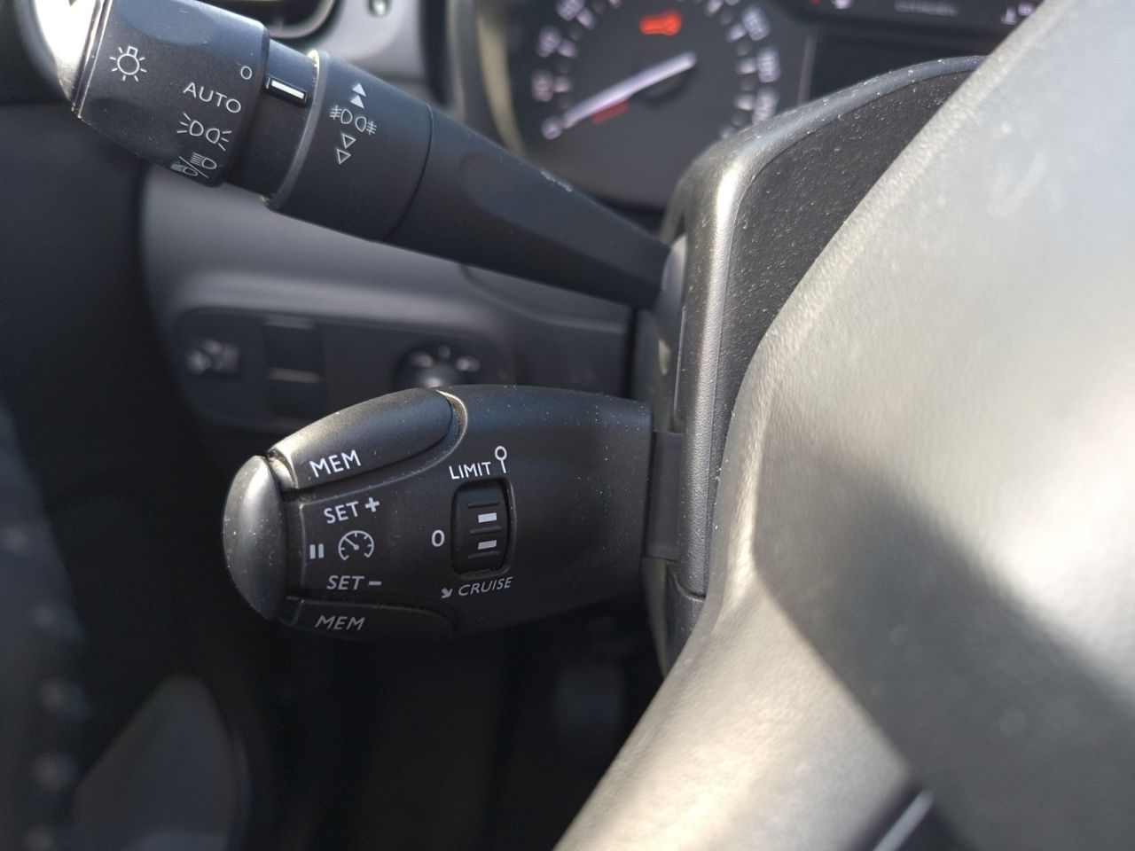 Citroën C3 PURE TECH 83 CV FEEL PACK  - Foto 2