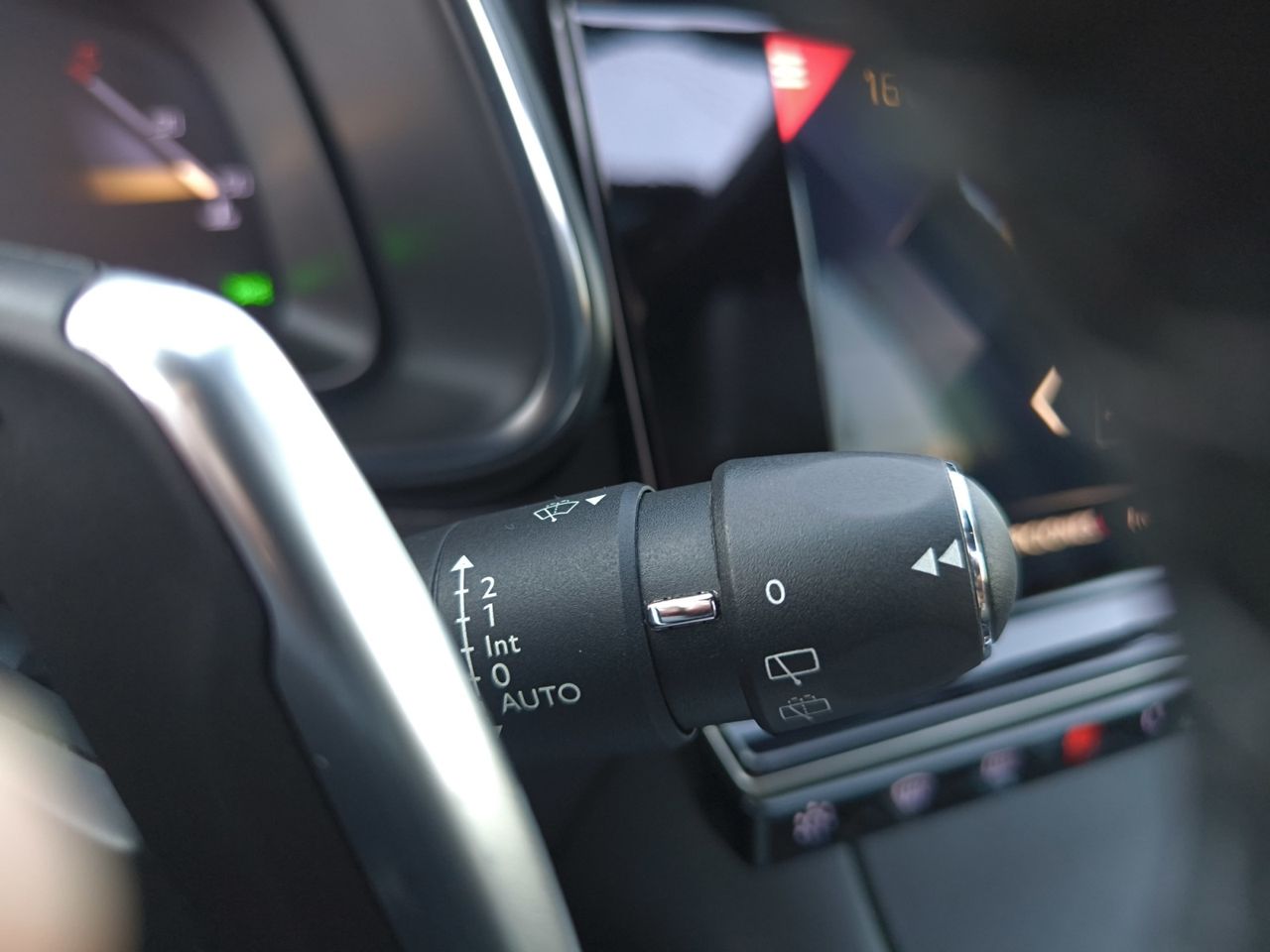 DS DS 7 CROSSBACK BLUE HDI 180 CV AUT GRAND CHIC  - Foto 2