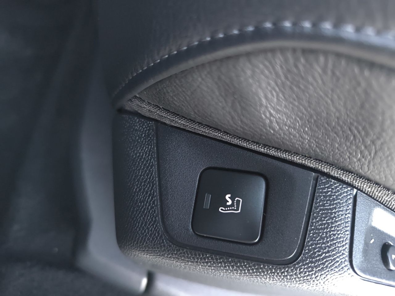 DS DS 7 CROSSBACK BLUE HDI 180 CV AUT GRAND CHIC  - Foto 2