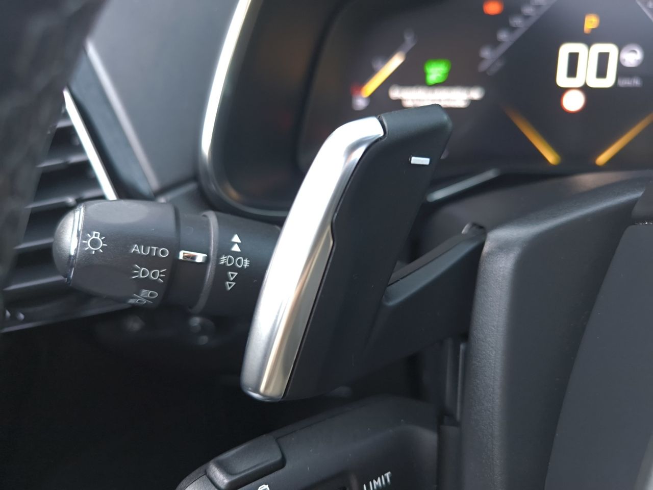 DS DS 7 CROSSBACK BLUE HDI 180 CV AUT GRAND CHIC  - Foto 2