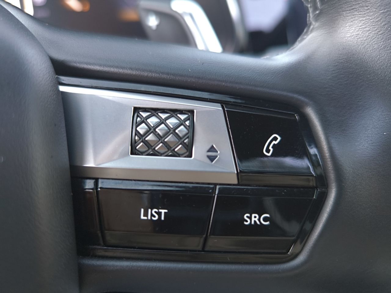 DS DS 7 CROSSBACK BLUE HDI 180 CV AUT GRAND CHIC  - Foto 2