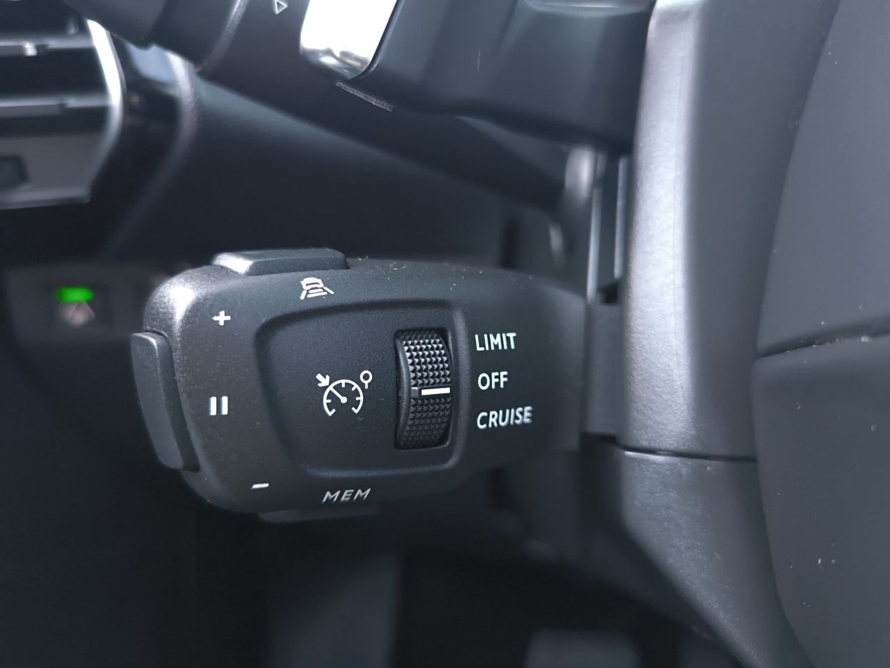 DS DS 7 CROSSBACK BLUE HDI 180 CV AUT GRAND CHIC  - Foto 2