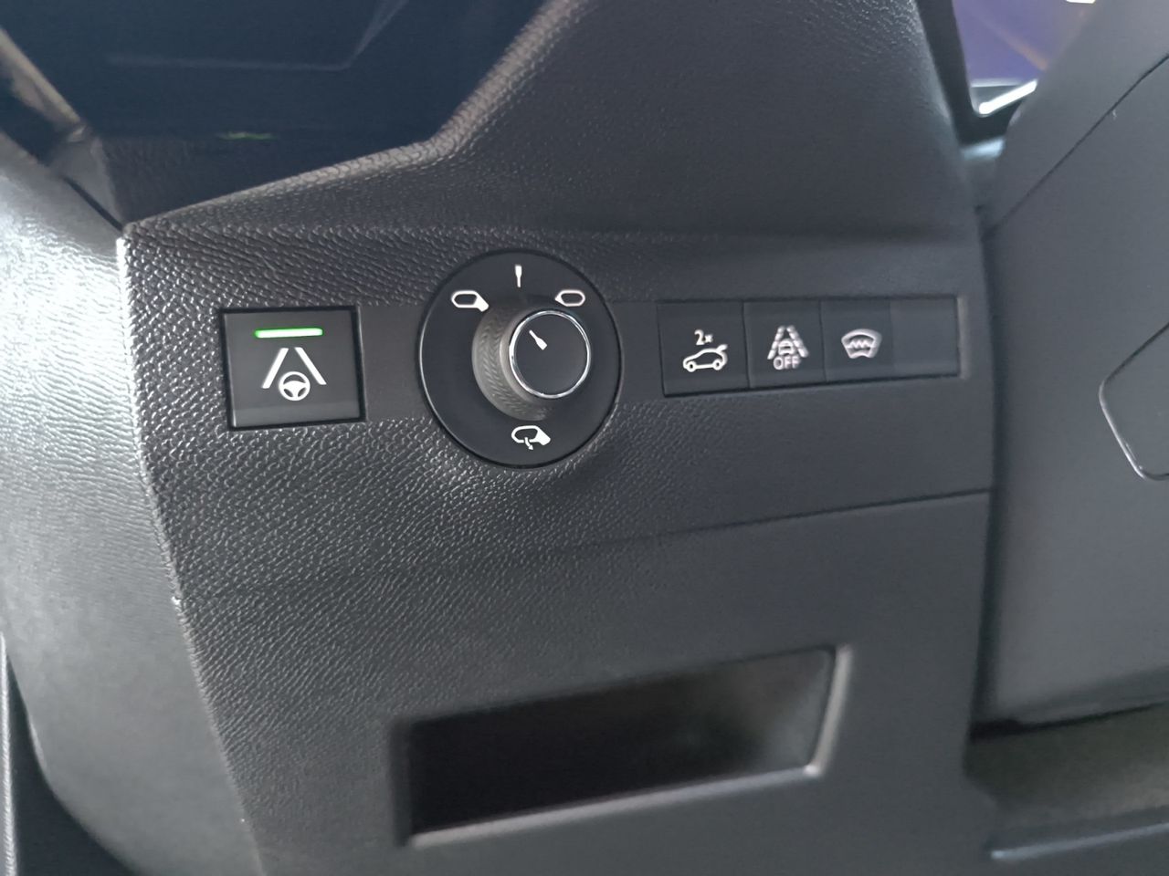 DS DS 7 CROSSBACK BLUE HDI 180 CV AUT GRAND CHIC  - Foto 2