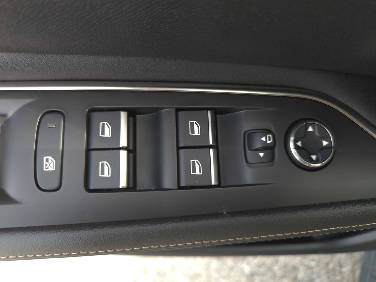Peugeot 3008 Hybrid GT HYBRID 225 e EAT8 PHEV  - Foto 2