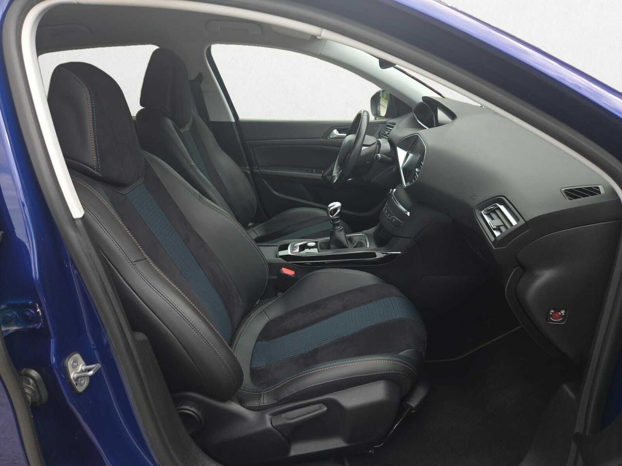Peugeot 308 TECH EDITION BLUE HDI 130 CV  - Foto 2
