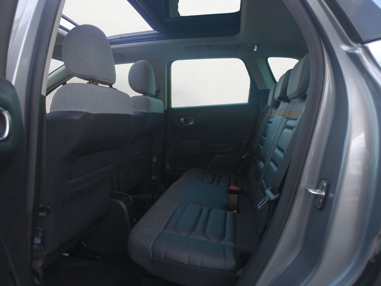 Citroën C3 Aircross BLUE HDI 110 CV SHINE PACK  - Foto 2