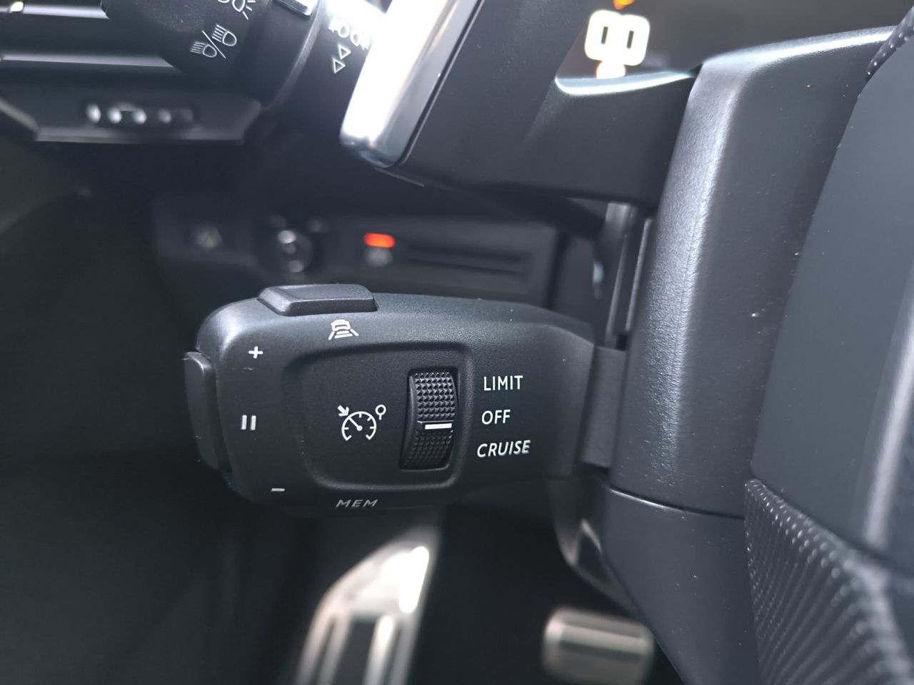 DS DS 7 CROSSBACK BLUE HDI 180 CV AUT PERFORMANCE LINE  - Foto 2