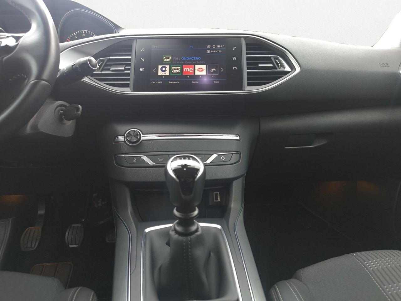 Peugeot 308 SW ALLURE BLUE HDI 130 CV  - Foto 2