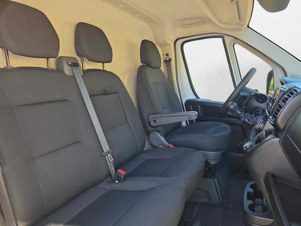 Citroën Jumper NUEVO JUMPER 3.5 L3 H2 BLUE HDI 140 CV  - Foto 2