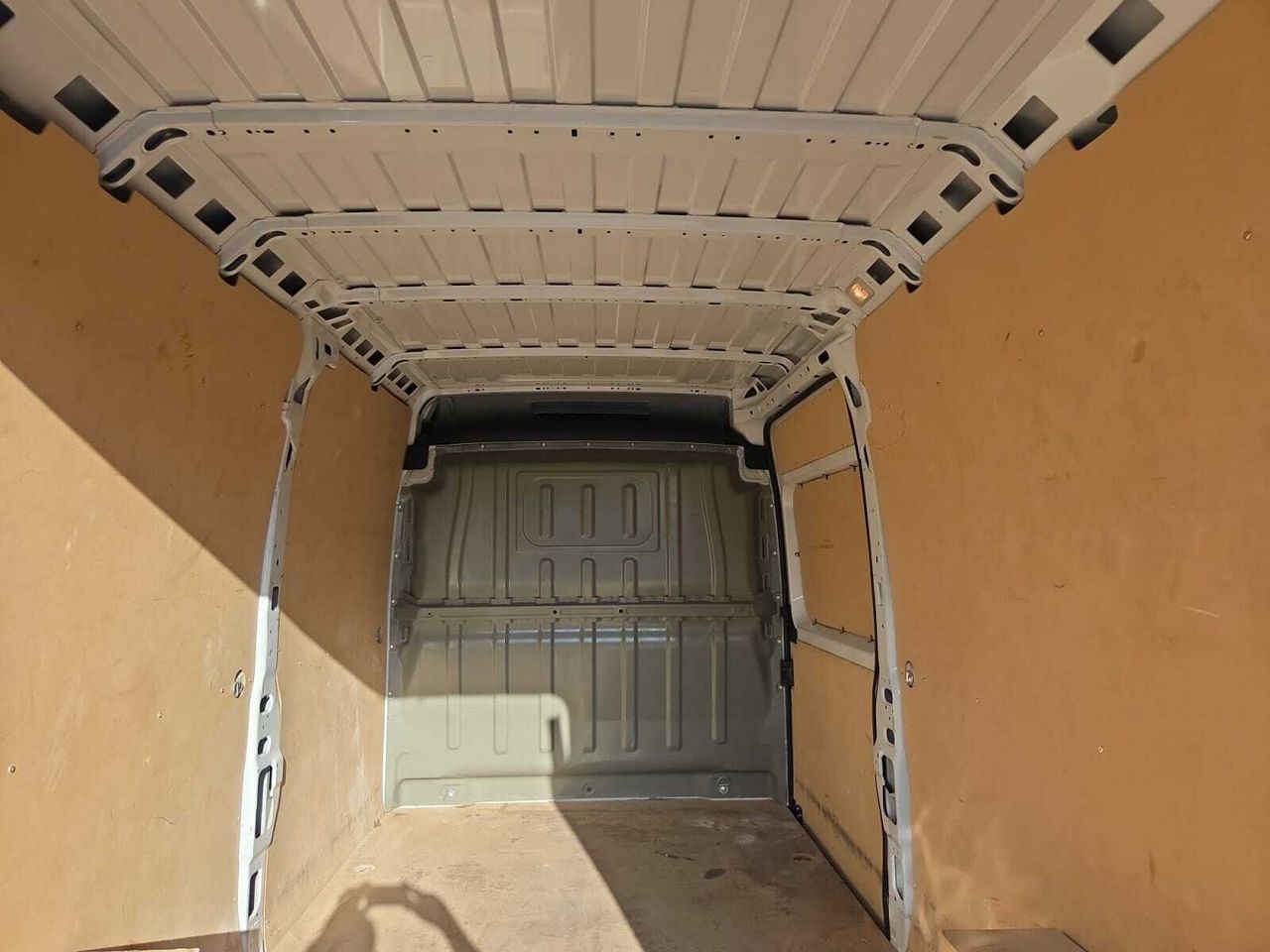 Citroën Jumper NUEVO JUMPER 3.5 L3 H2 BLUE HDI 140 CV  - Foto 2