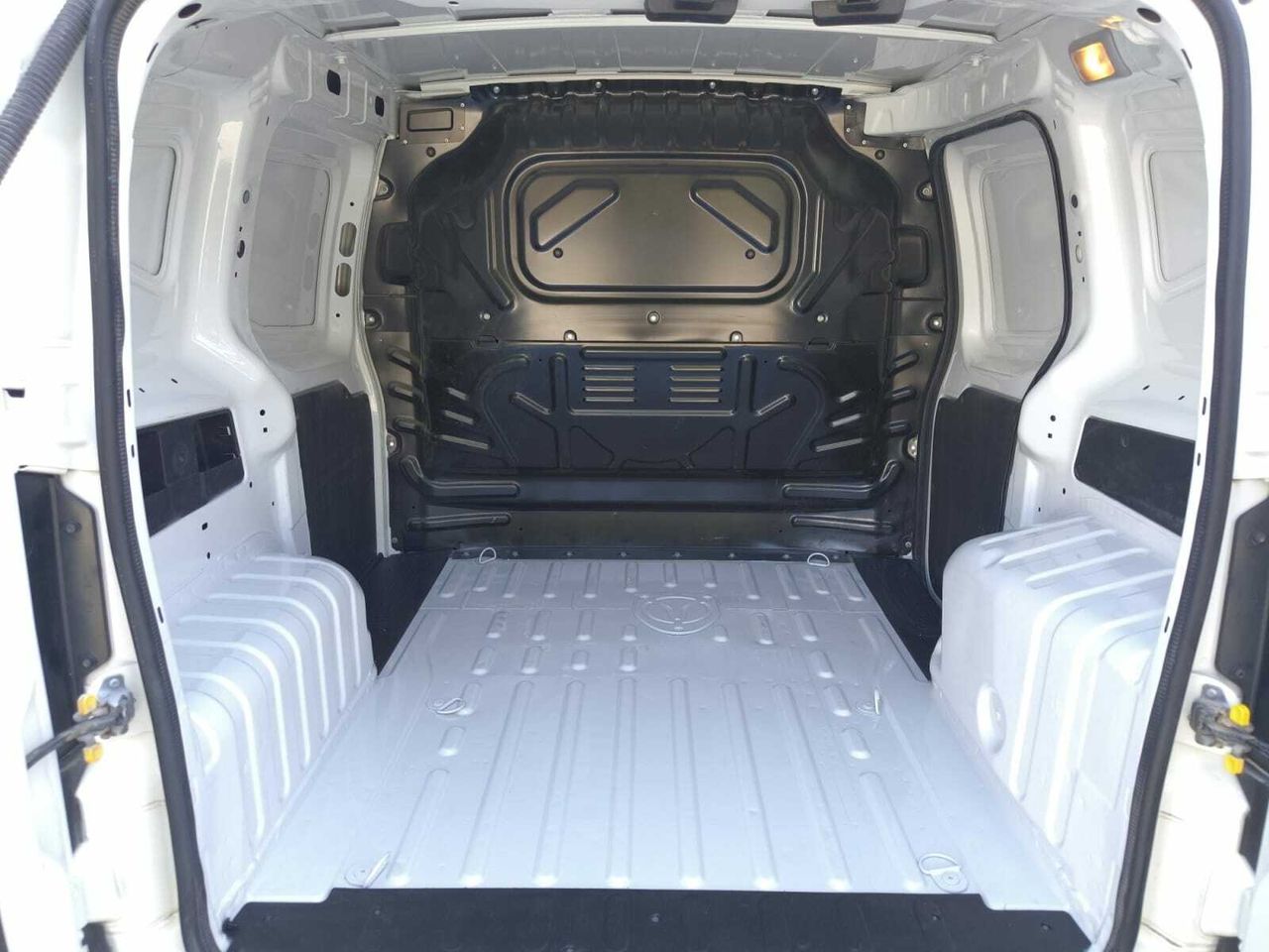 Fiat Fiorino CARGO SX N1 1.3 MJET 59 KW 80 CV  - Foto 2