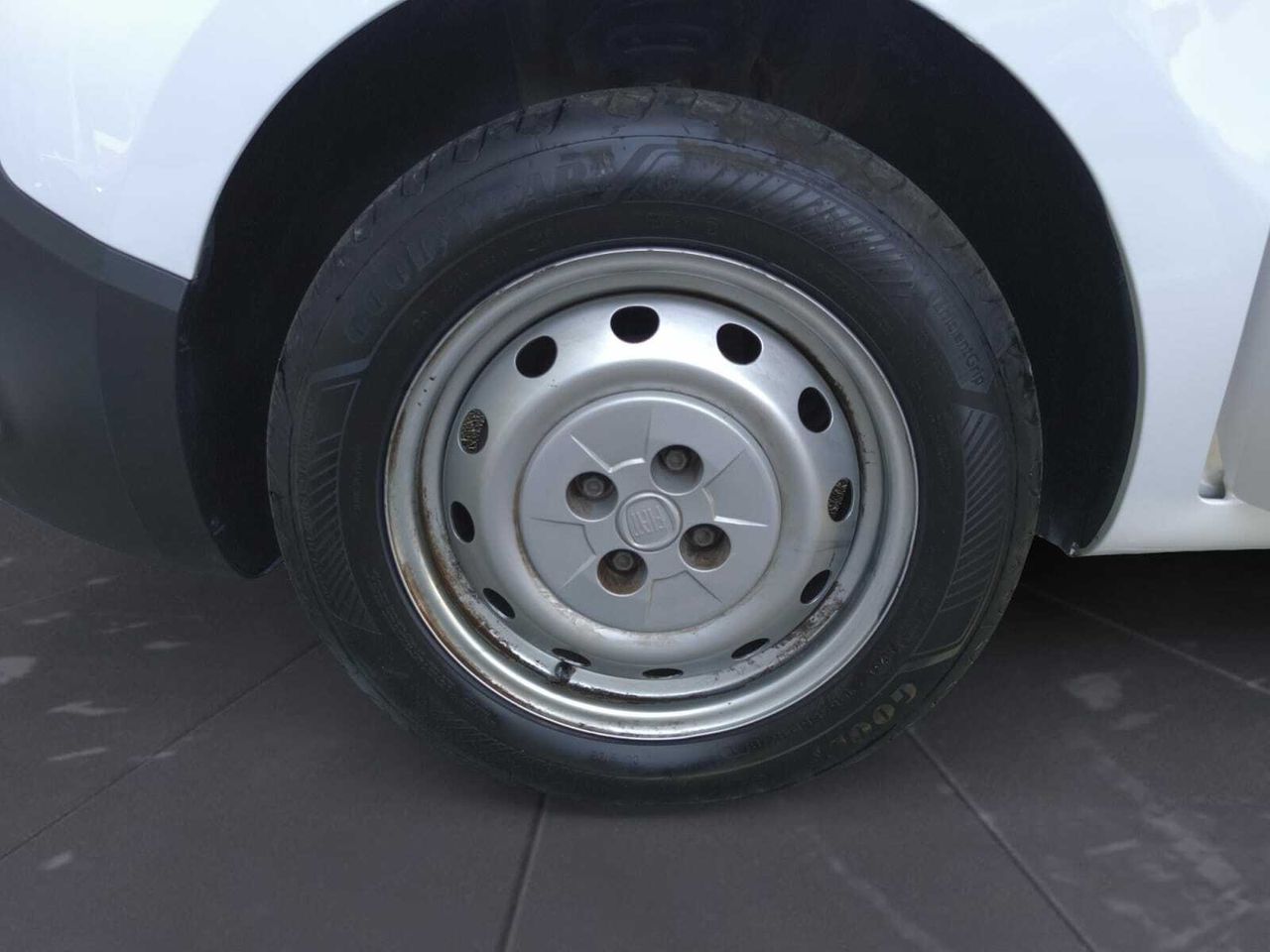 Fiat Fiorino CARGO SX N1 1.3 MJET 59 KW 80 CV  - Foto 2