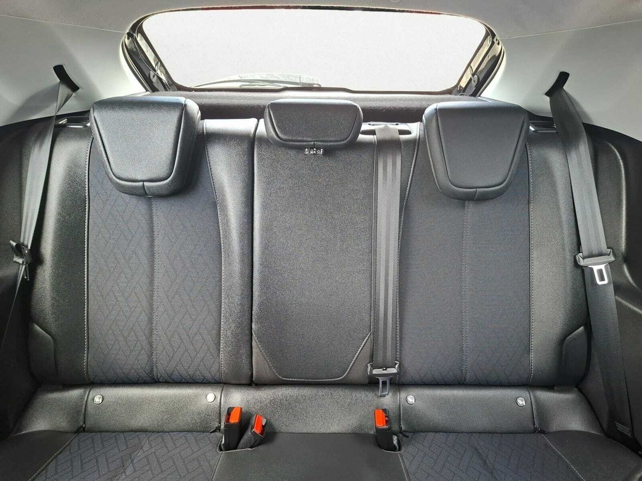 Opel Corsa ELEGANCE 1.5 D DT 100 CV  - Foto 2