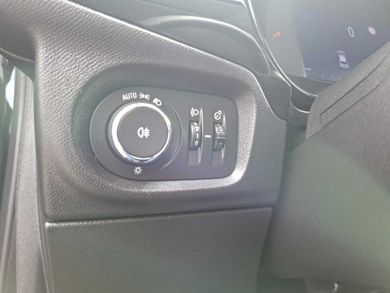 Opel Corsa ELEGANCE 1.5 D DT 100 CV  - Foto 2