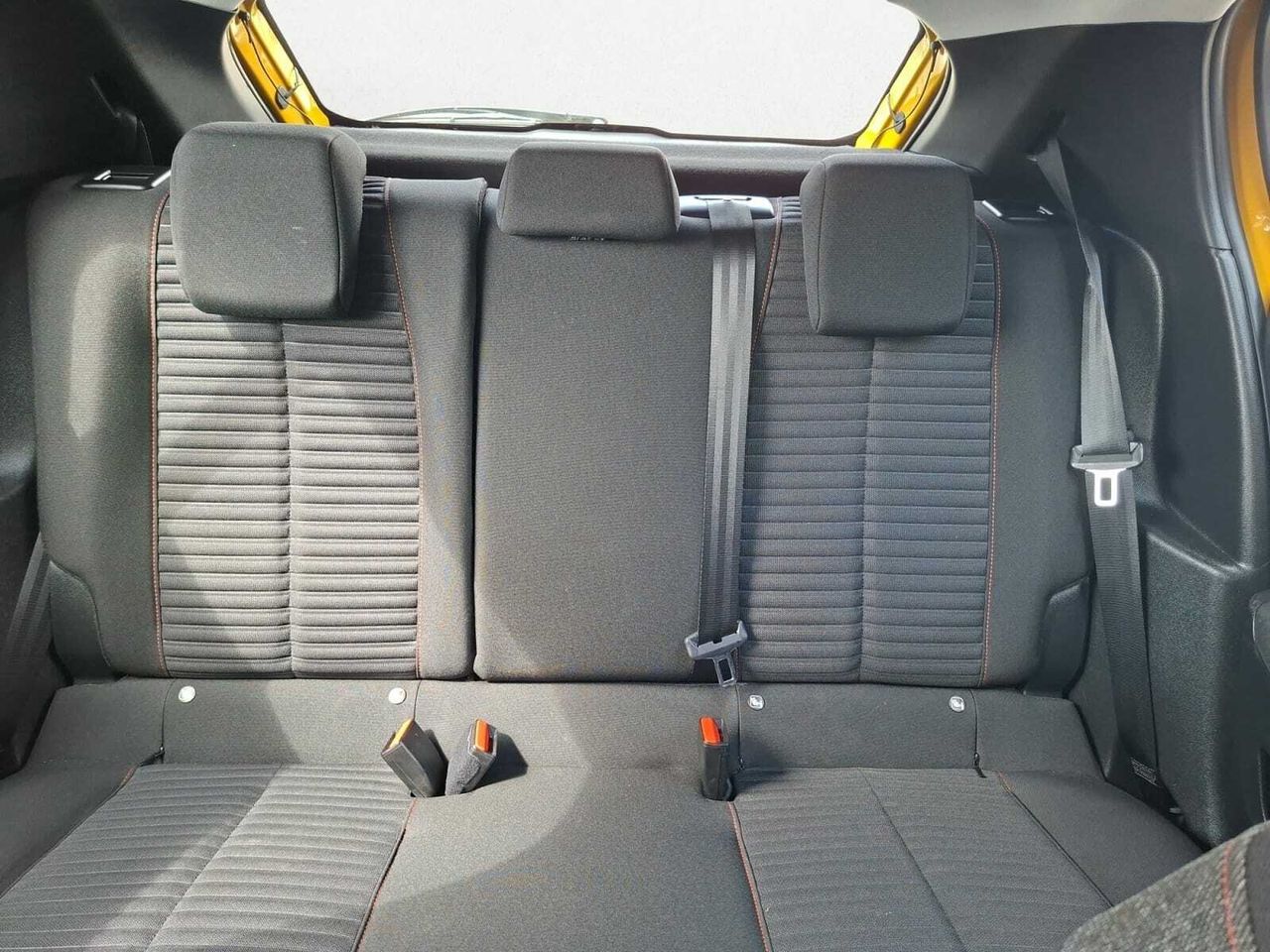 Peugeot 208 ACTIVE PURE TECH 75 CV  - Foto 2